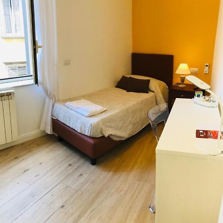 Agora Singola Con Bagno Privato Adiacente Bed and Breakfast Νάπολη Εξωτερικό φωτογραφία