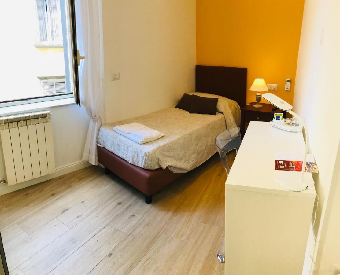Agora Singola Con Bagno Privato Adiacente Bed and Breakfast Νάπολη Εξωτερικό φωτογραφία