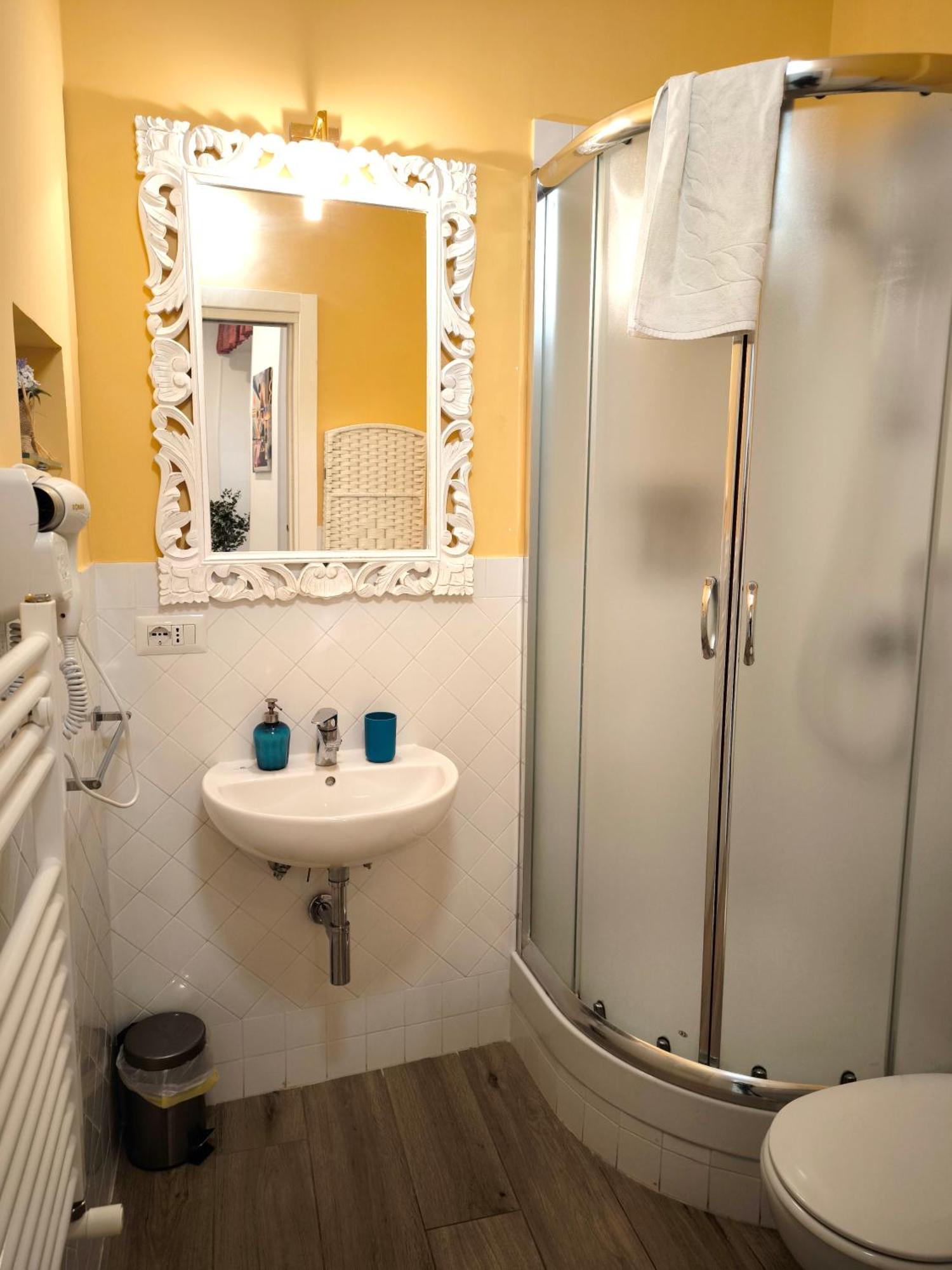 Agora Singola Con Bagno Privato Adiacente Bed and Breakfast Νάπολη Εξωτερικό φωτογραφία
